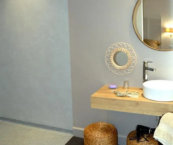 - Cote Bed and Breakfast 3*